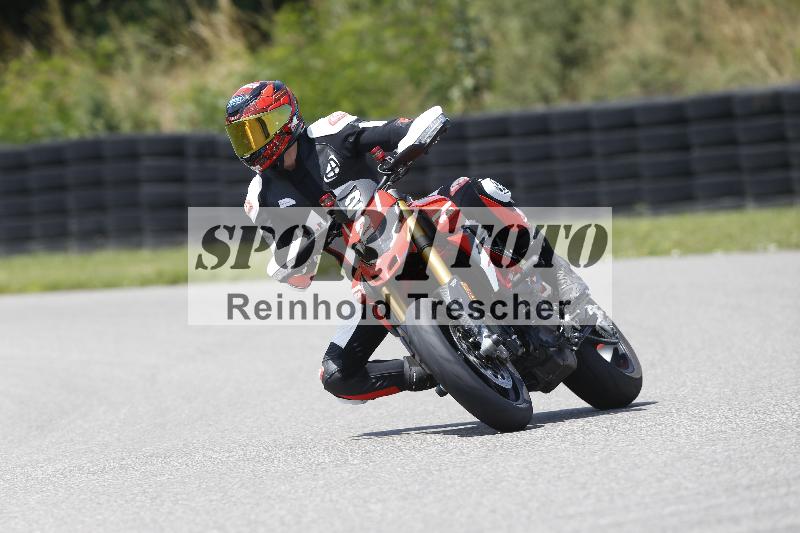 /27 12.06.2025 Ducati Schweiz Trackday Warmup  ADR/gruen-vert/22